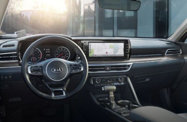 2021 Kia K5 interior dash and wheel view